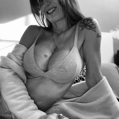 Kari victoria Added Photo on 2025-07-08