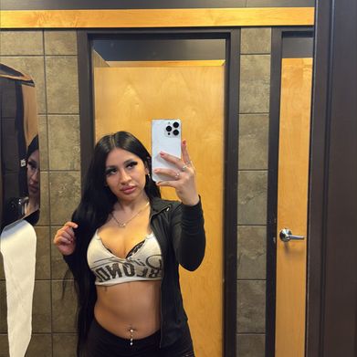 abril (chupisss) OnlyFans profile photo