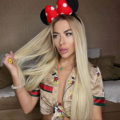 Carolina Delacroix (carolinadelacroix) Profile Photo Added 2024-12-12