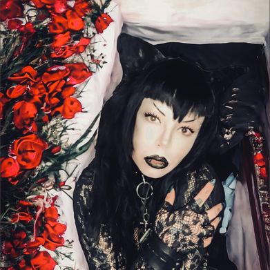 Raven (hellobatty) Header Photo Added 2024-05-18