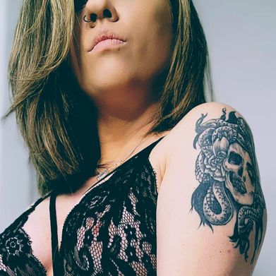 B. (thatbossbtxhbri) Profile Photo Added 2024-10-15