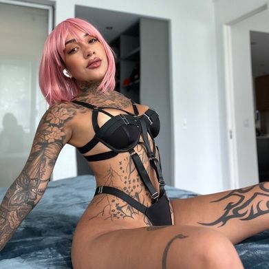 OnlyFans Model Rosi Moore (rosi.moore) Profile Image