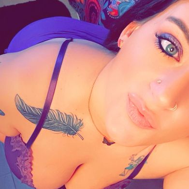 Alicia Marie (savagemama24x7) Profile Photo Added 2025-02-14