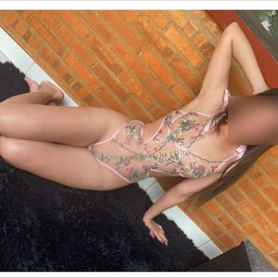 Goddess Katie 🌸 (katie.me) Header Photo Added 2025-08-26